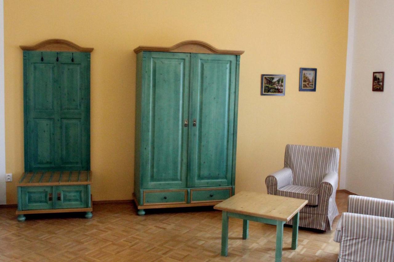 Zamek Liboun Hotel Louňovice pod Blaníkem Buitenkant foto