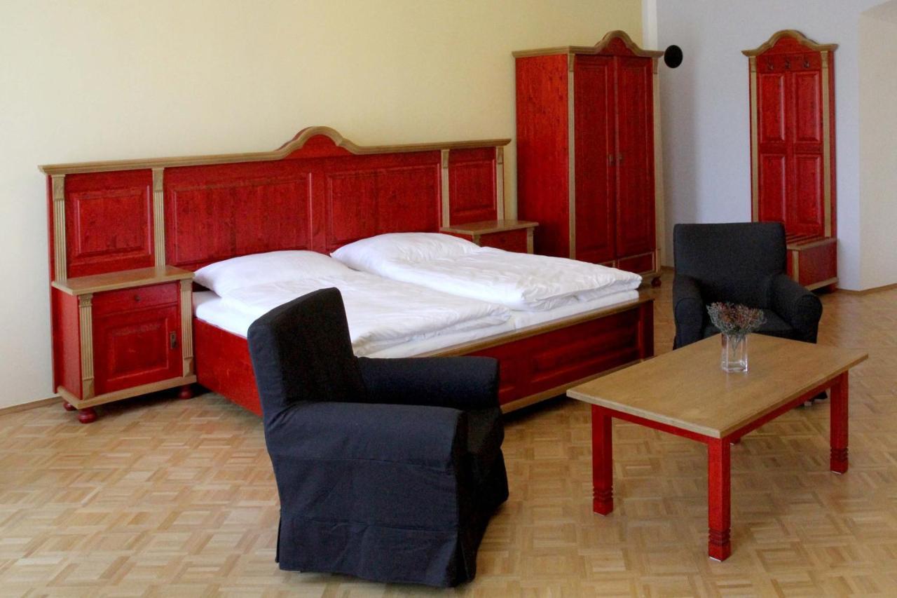 Zamek Liboun Hotel Louňovice pod Blaníkem Buitenkant foto