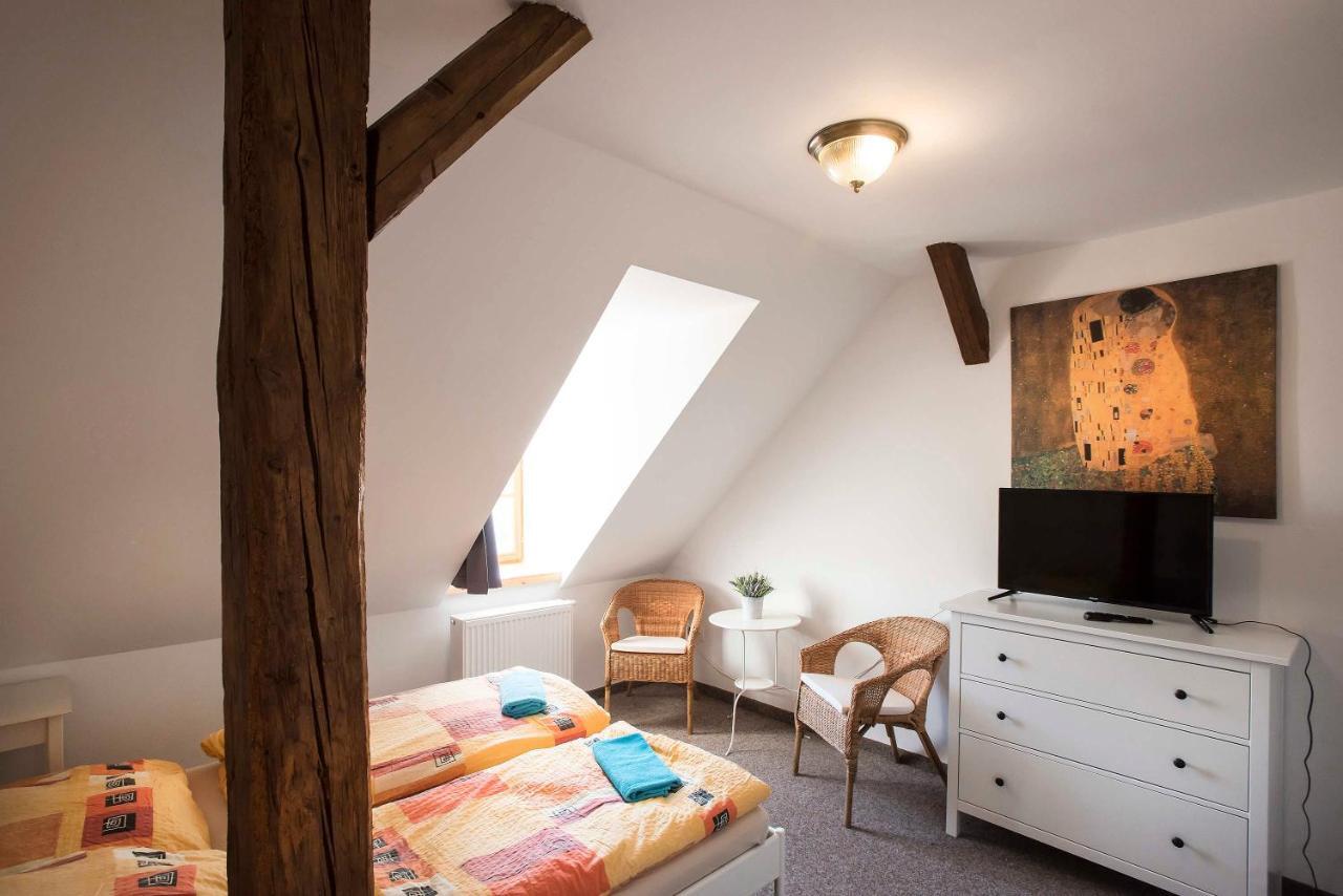 Zamek Liboun Hotel Louňovice pod Blaníkem Buitenkant foto