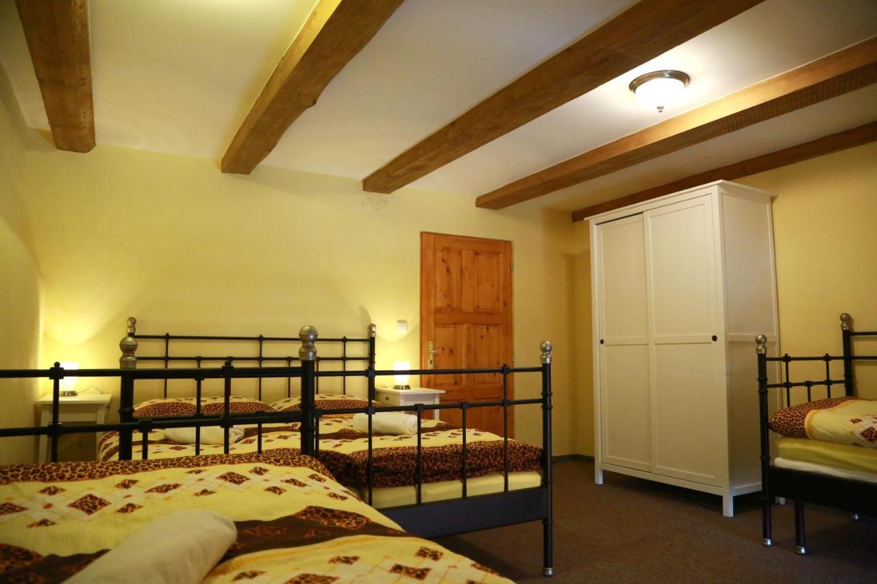 Zamek Liboun Hotel Louňovice pod Blaníkem Buitenkant foto