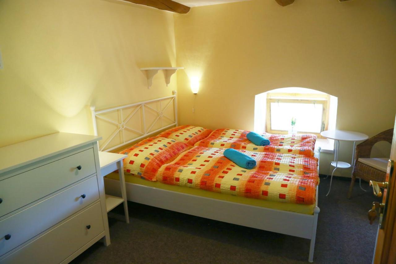 Zamek Liboun Hotel Louňovice pod Blaníkem Buitenkant foto