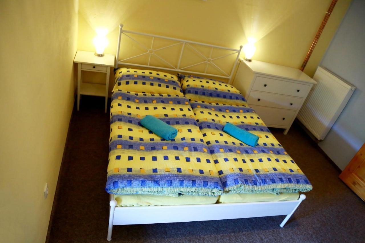 Zamek Liboun Hotel Louňovice pod Blaníkem Buitenkant foto
