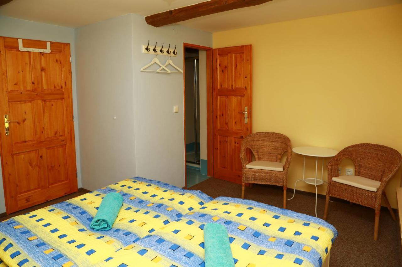 Zamek Liboun Hotel Louňovice pod Blaníkem Buitenkant foto